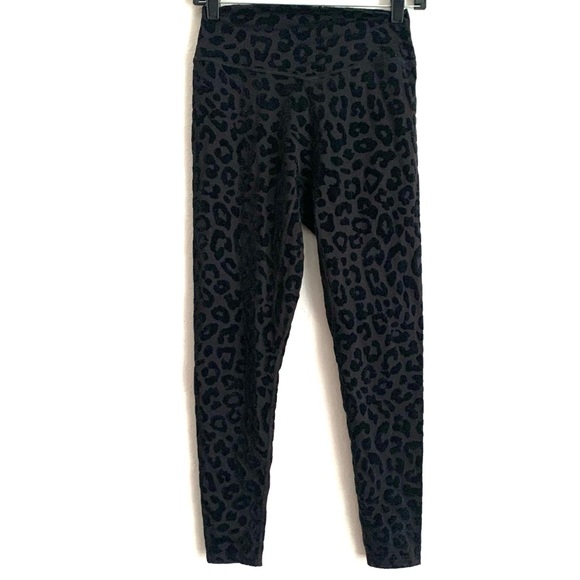 Balance Athletica Lux kingdom velvet leopard 7/8 leggings - Picture 2 of 7